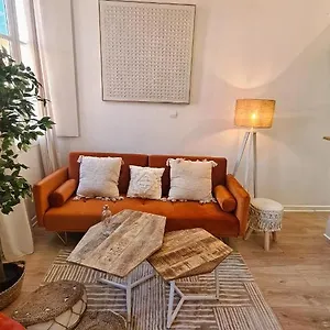 Apartment Sous Les Toits D'avignon